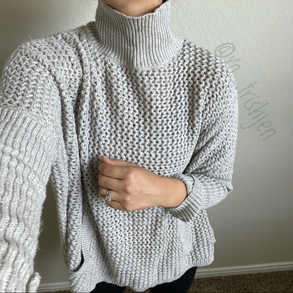 LOFT | Grey mock neck chunky knit sweater S - Picture 2 of 15